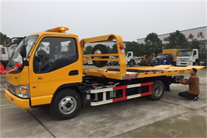 梓潼哪里有拖车服务